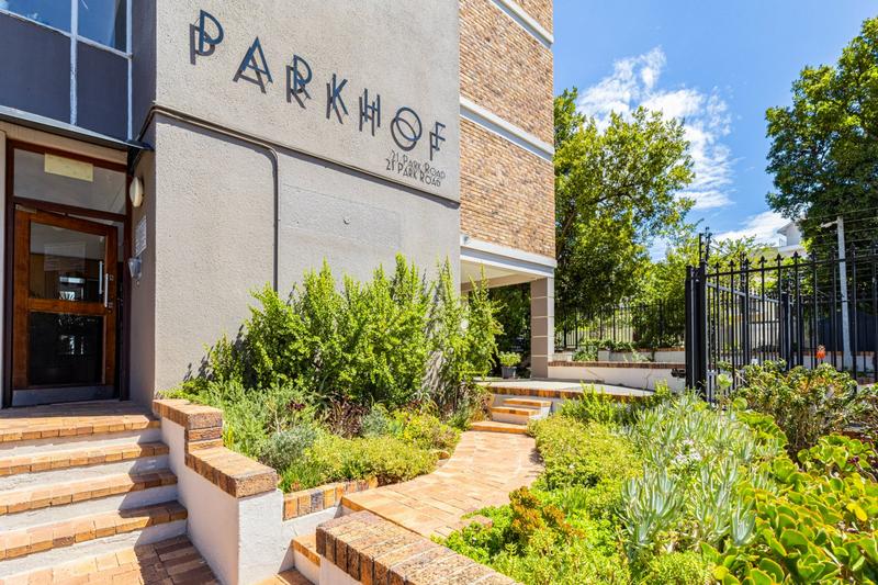 1 Bedroom Property for Sale in Gardens Western Cape